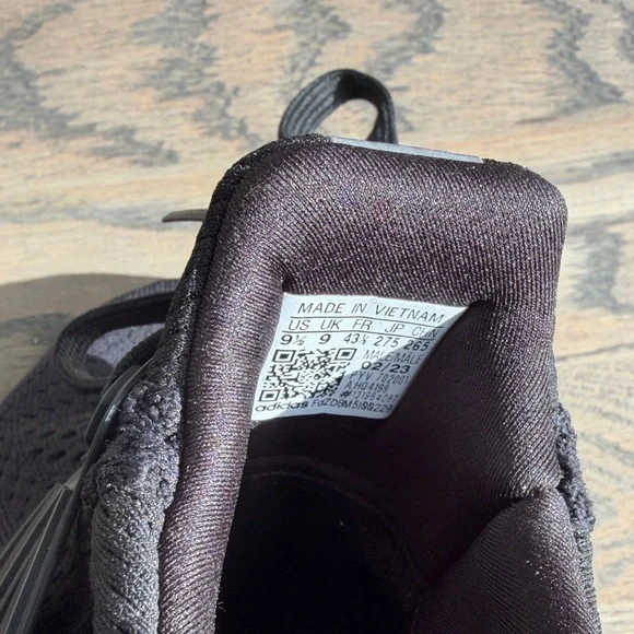 Adidas Ultraboost 1.0 Men’s 9.5 in Triple Black - Picture 6 of 6